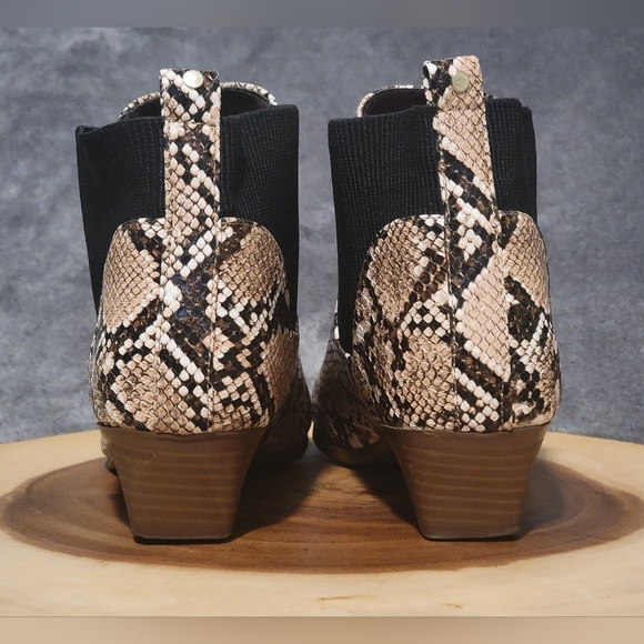Women's Sz 8.5 Qupid Black And Beige Python Snakeskin Ankle Boots. Y2K Brand New - Picture 4 of 12